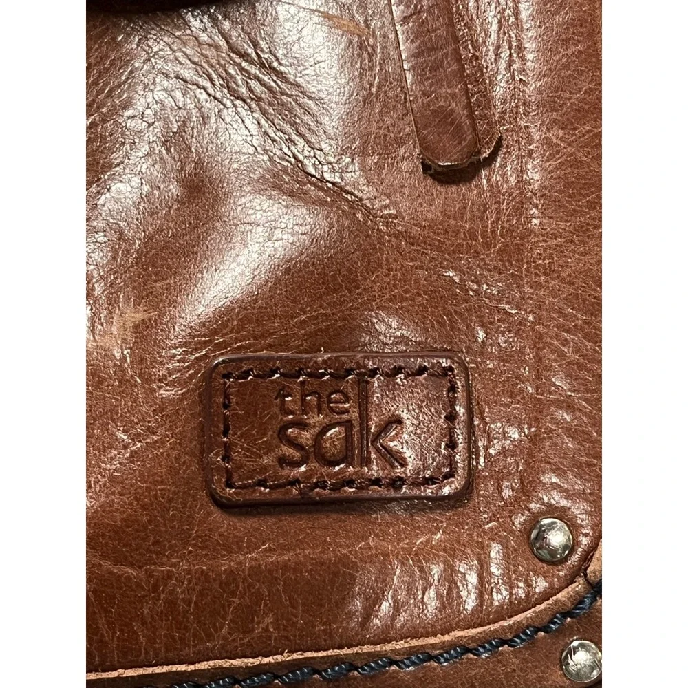The Sak sak brown